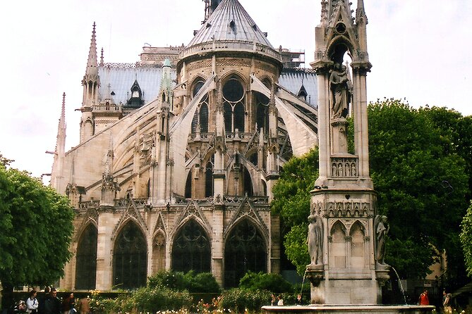 Outdoor Notre-Dame walking Tour with Sainte-Chapelle Entry - Saint-Séverin and the quieter side of medieval Paris