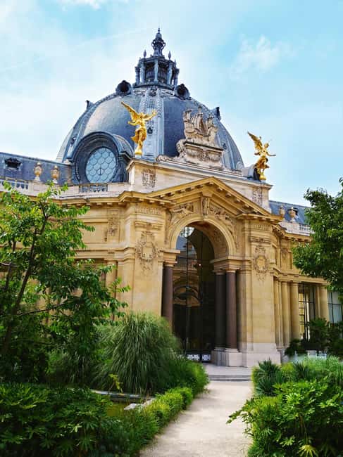 Pairs: The Opera to Hotel des Invalides Guided Walking Tour - Place de la Concorde and the Luxor Obelisk