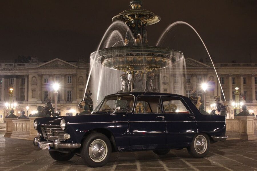 Paris: 1.5-Hour Vintage Car Night Tour - Key points at a glance