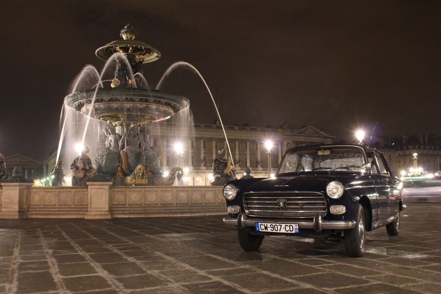 Paris: 1.5-Hour Vintage Car Night Tour - Who should book this Paris night tour?