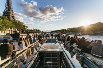 1-Hour Sightseeing Cruise and 3-Course Bistro Dinner