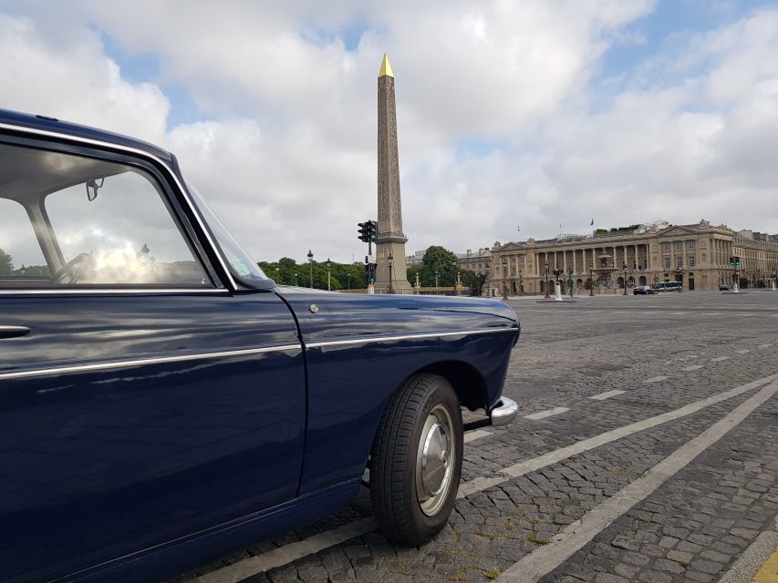 Paris: 1-Hour Tour in a Vintage Car - The Louvre from the road
