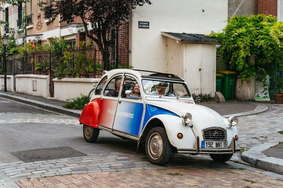 Paris: 1-Hour Vintage Citroen 2CV Tour - What the private format adds
