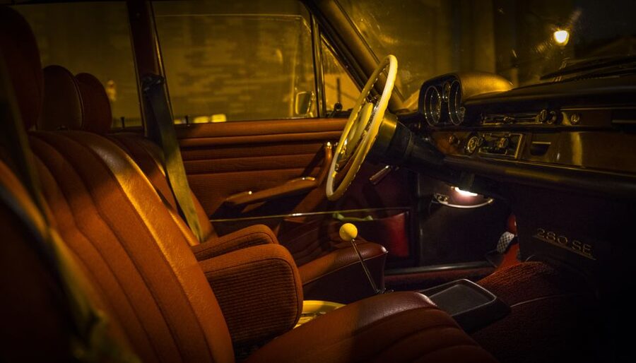 Paris: 2.5-Hour Guided Vintage Car Tour and Wine Tasting - Why the vintage Mercedes changes the Paris tour