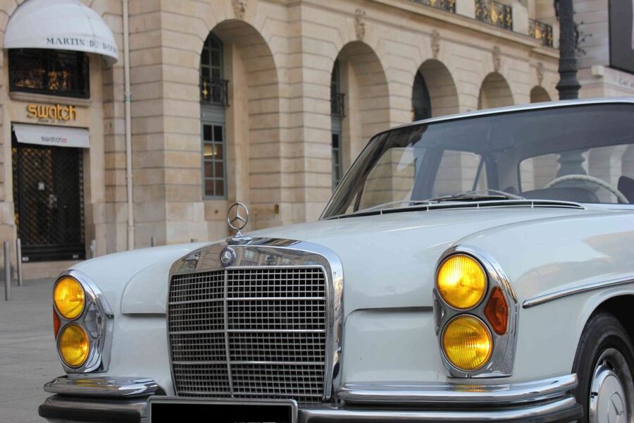 Paris: 2.5-Hour Guided Vintage Car Tour and Wine Tasting - What the $154 price means