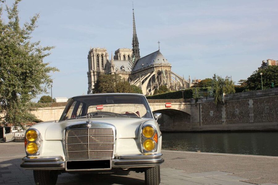 Paris: 2.5-Hour Guided Vintage Car Tour and Wine Tasting - Who should book this Paris car tour?