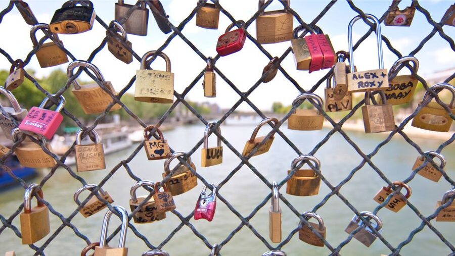Paris: 2.5-Hour Private City Highlights Kickstart Tour - Why this short Paris tour works as a first-day orientation