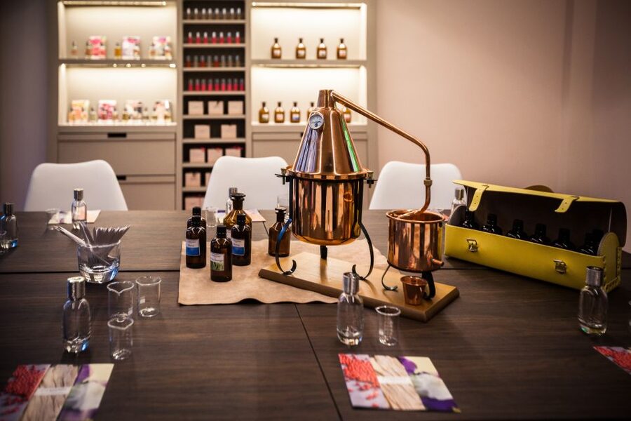 Paris: 2-Hour Perfume Creation Workshop - Taking home a 50-ml bottle and your formula