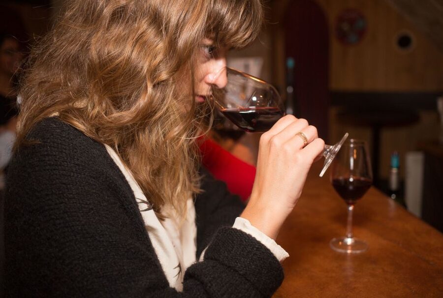 Paris: 2-Hour Wine Making Workshop - What the $111 Price Includes