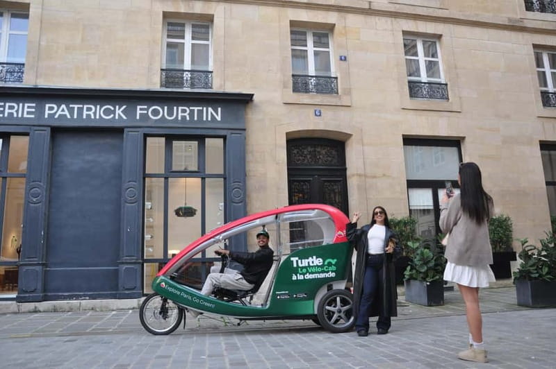 Paris: 2 hours Emily Tour in a Private Rickshaw bike - Montmartre, Sacré-Cœur, and Dalida