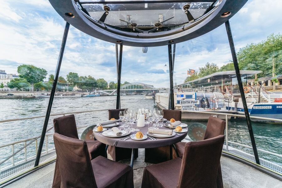 Paris: 3-Course-Dinner Cruise on the Seine with live music - Musée d’Orsay and the islands of the Seine