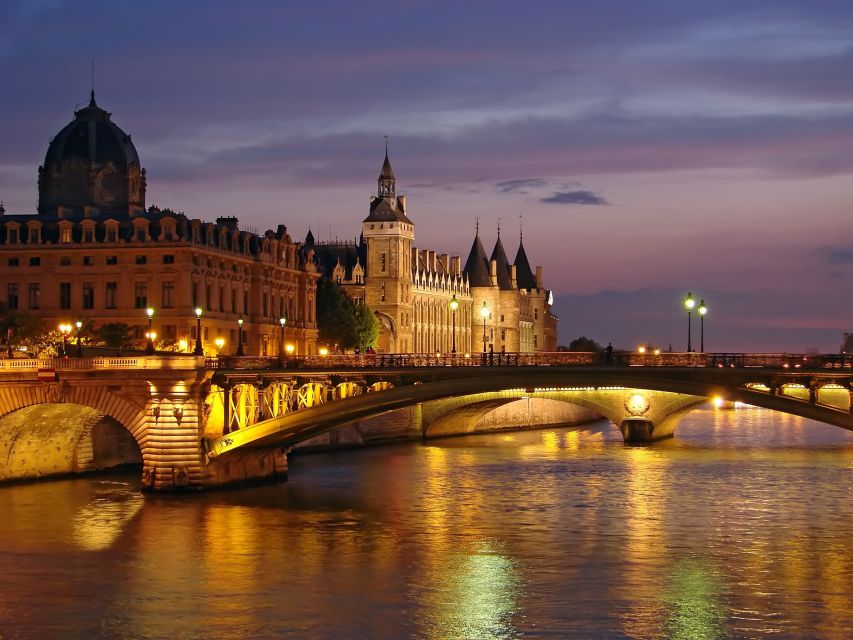 Paris: 3-Course-Dinner Cruise with Wine on the Seine River - The route from Les Invalides to Île Saint-Louis