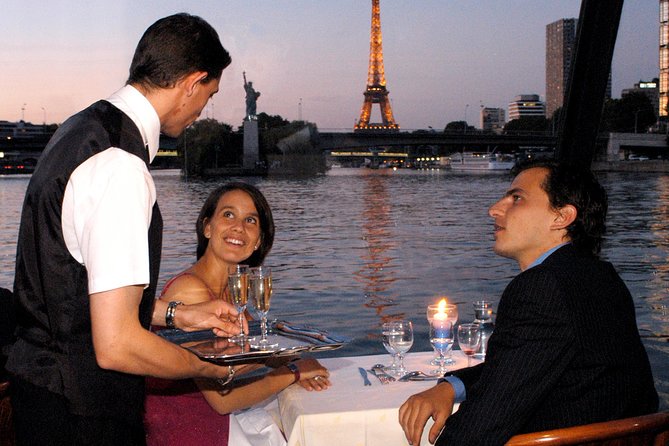 Paris 3-Course Gourmet Dinner and Sightseeing Seine River Cruise - What the Seine dinner cruise actually feels like