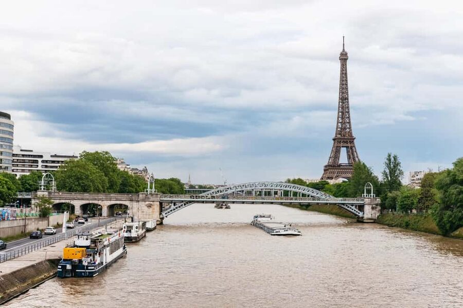 Paris: 3-Course Italian Meal Seine Cruise - The rooftop terrace and photo opportunities