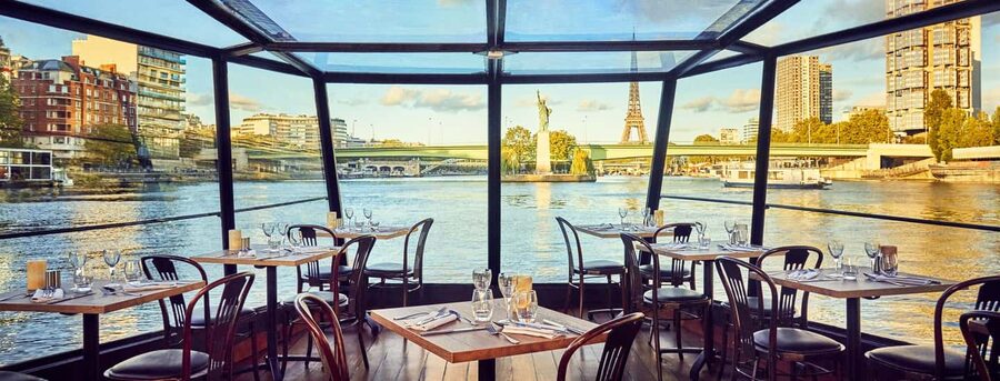 Paris: 3-Course Lunch Cruise on the River Seine - Eiffel Tower views from the middle of lunch