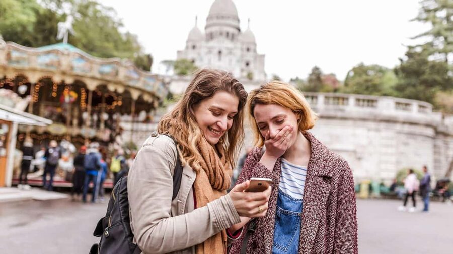 Paris: 3-Hour Private Tour from Champs Élysées to Montmartre - From grand avenues to hilltop Montmartre