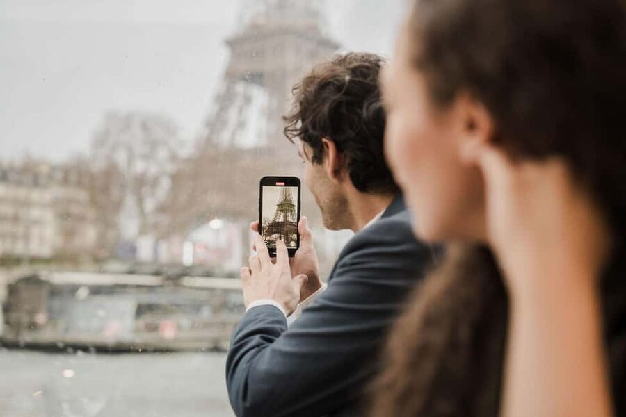 Paris: 4-Course Dinner Cruise on Seine River with Live Music - Practical details before you reserve