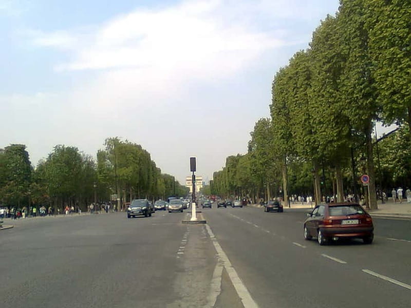 Paris 6-Hour Private Guided Walking Tour - Six hours to connect Paris’s biggest stories