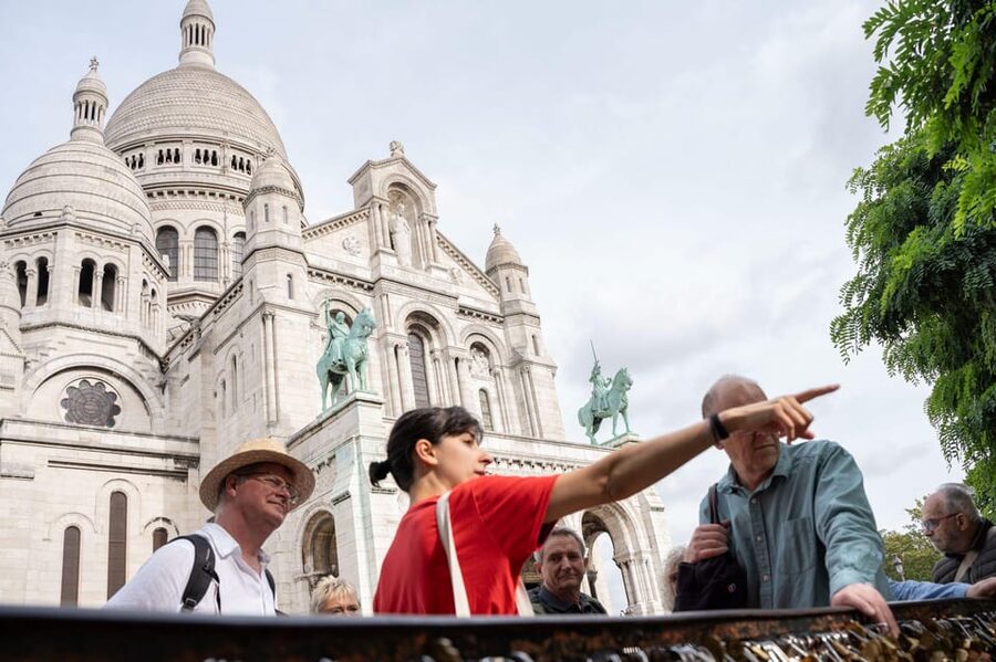 Paris: A Solo Wander Through Hidden Gems of Montmartre - Following Amélie, Van Gogh, and the artists