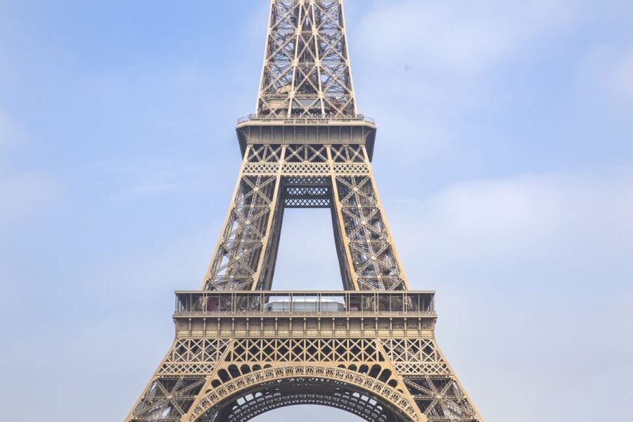 Paris: Access to the Eiffel Tower's 2nd Floor - Free time after the host leaves