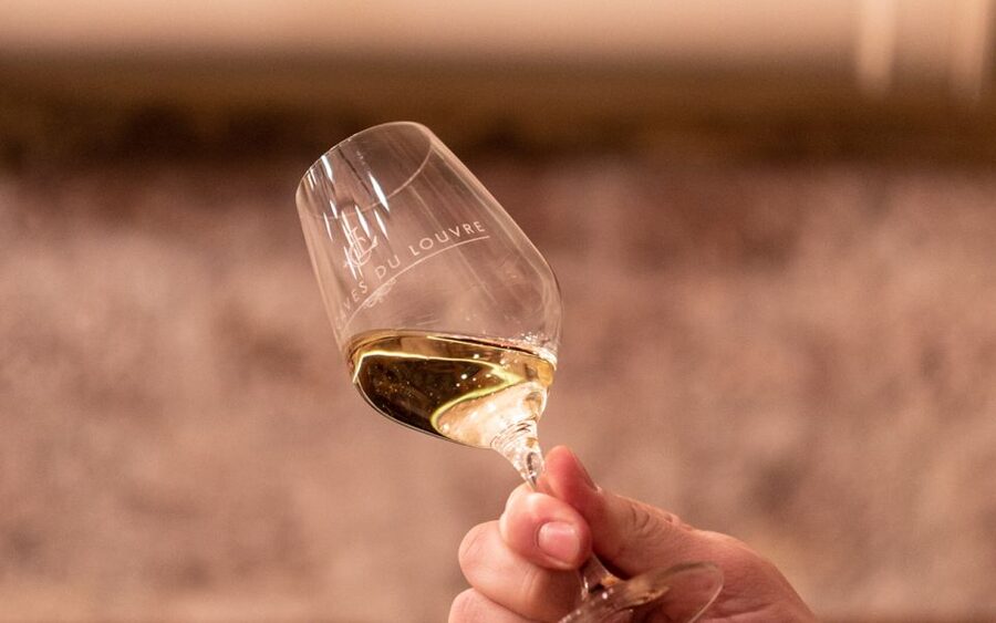 Paris: Apéro Wine and Cheese Tasting Experience - What happens during the one-hour tasting