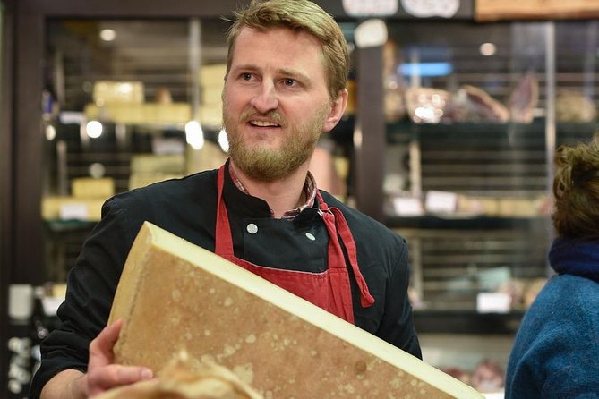 Paris Art of Pairing Cheese and Wine Tasting in a Cheese Cellar - Pairing wine with cheese without overthinking it