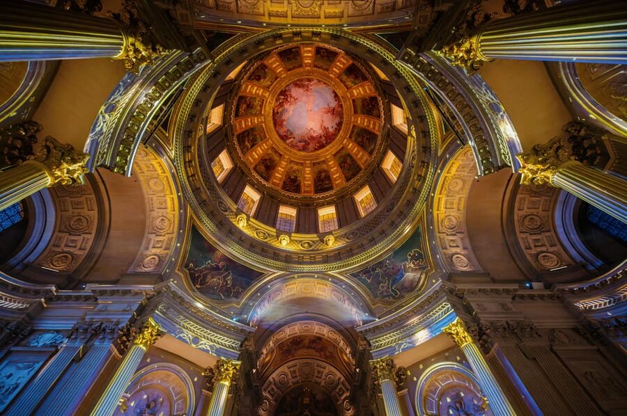 Paris: Aura Invalides Immersive Experience Entry Ticket - Walking through the six chapels
