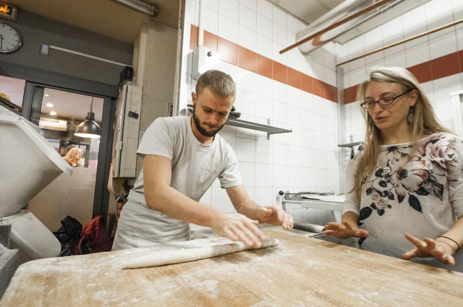 Paris Bakery Tour - The guide and the small group setting