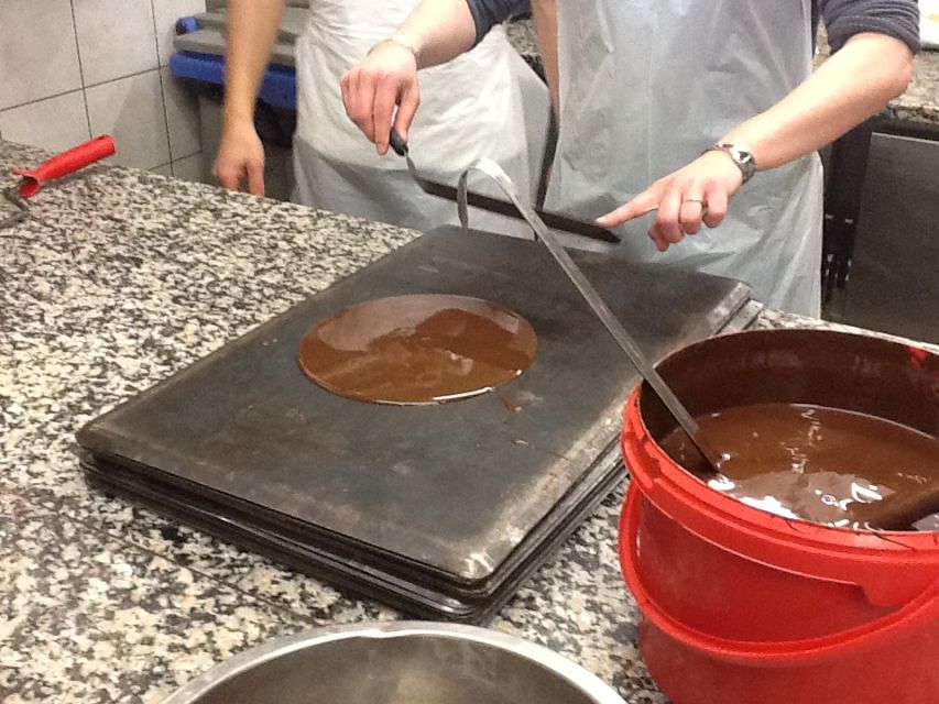 Paris: Behind the Scenes Bakery Tour with Breakfast - A French breakfast before the flour starts flying