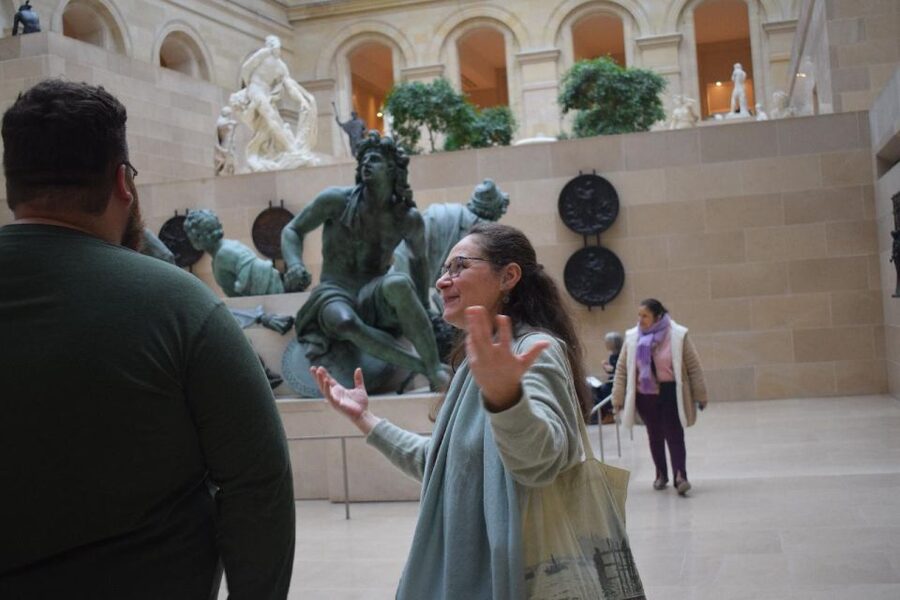Paris: Best of the Louvre Guided Tour with Pre-booked Ticket - Key points to know before booking