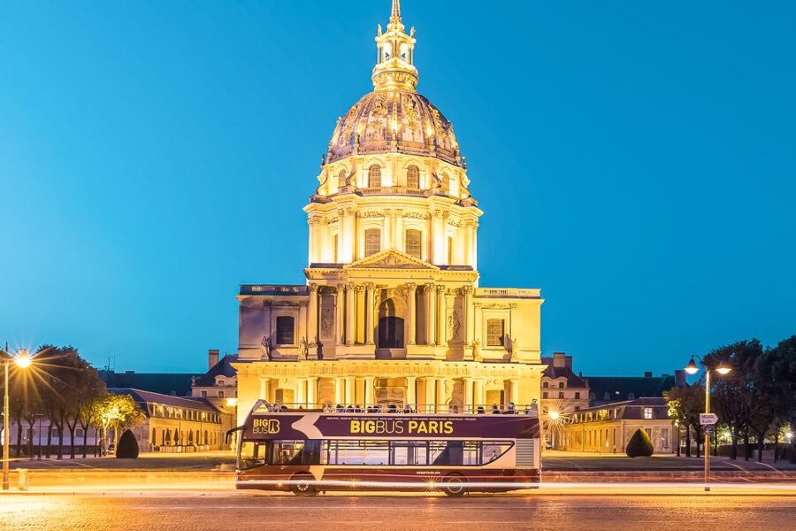 Paris: Big Bus Panoramic Night Tour by Open-Top Bus - The Louvre, Pont des Arts, and the Seine