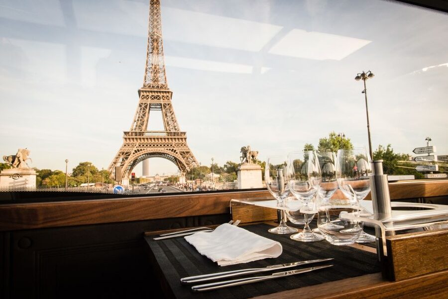 Paris: Bustronome Gourmet Dinner Tour - The three-hour route through Paris