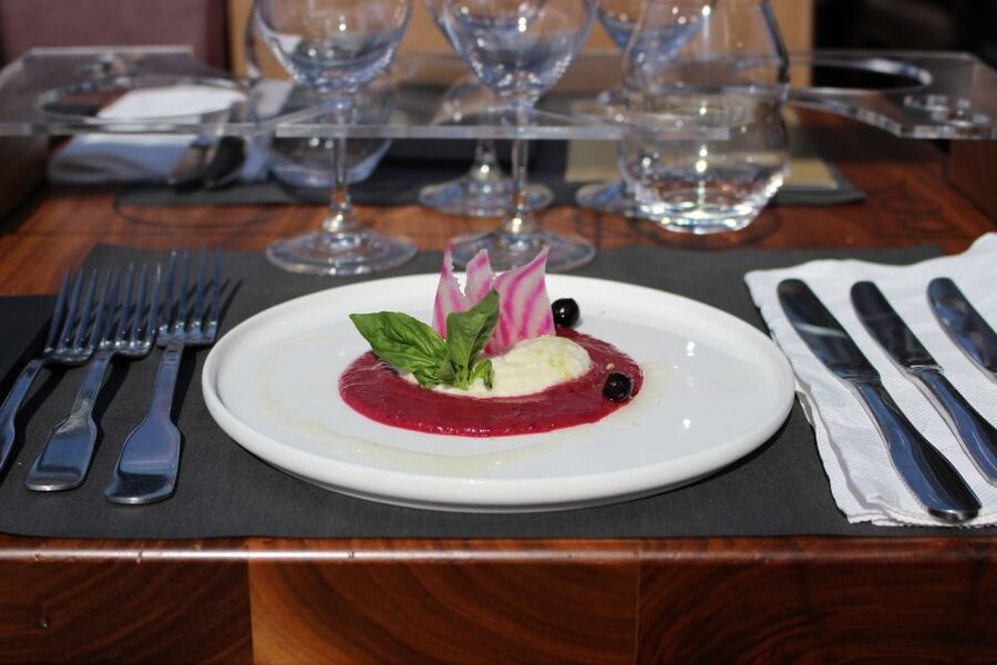 Paris: Bustronome Gourmet Lunch Tour on a Glass-Roof Bus - Should you book this Paris lunch tour?
