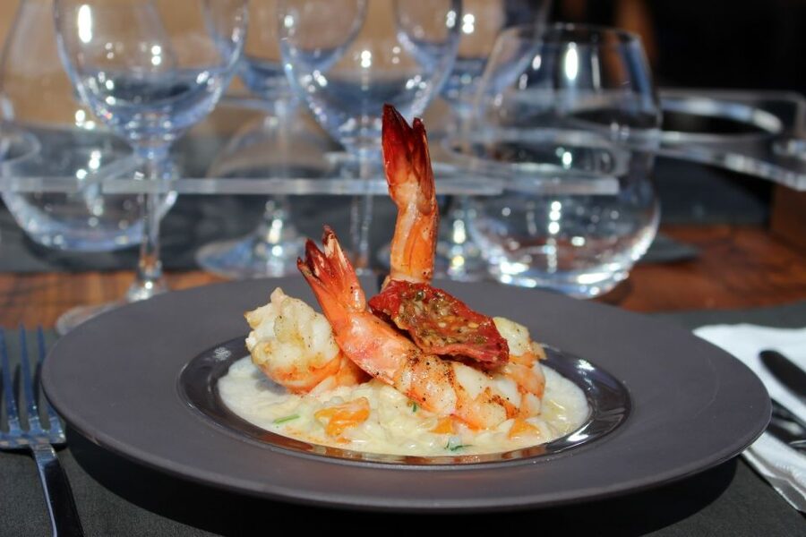 Paris: Bustronome Gourmet Lunch Tour on a Glass-Roof Bus - Service, comfort, and atmosphere on board