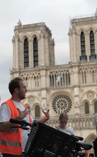 Paris By Night: 3-Hour Guided Bike Tour - Why Paris works so well after dark