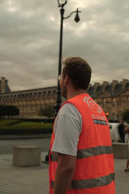 Paris By Night: 3-Hour Guided Bike Tour - Starting near the Opéra and finding the garage