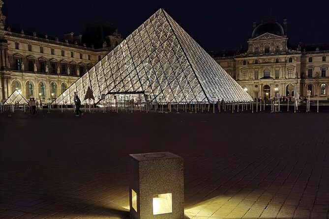 Paris by Night - The 9th arrondissement and Palais Garnier