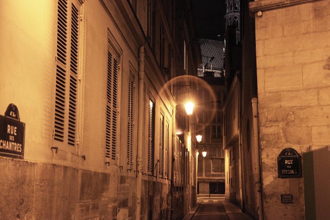 Paris by Night Walking Tour: Ghosts, Mysteries and Legends - Place de l’Hôtel de Ville and the final executions