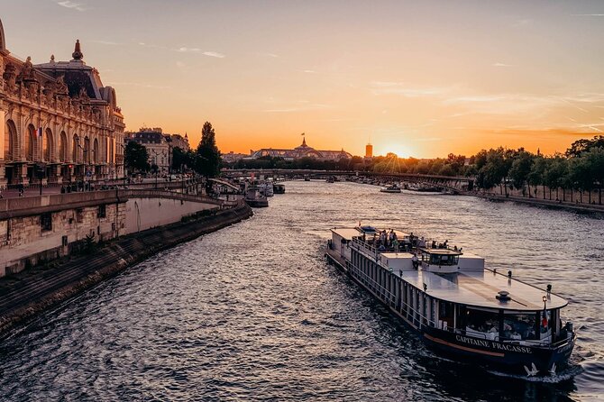 Paris Capitaine Fracasse 3 Course Seine River Dinner Cruise - Quick take: Paris by boat with dinner