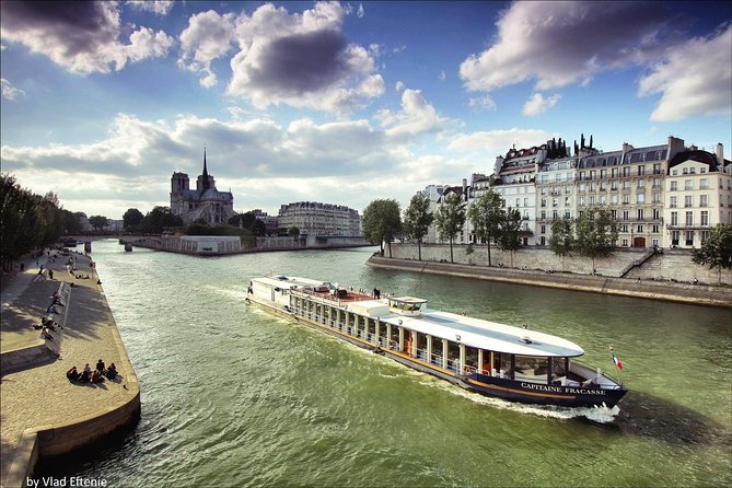 Paris Capitaine Fracasse 3 Course Seine River Dinner Cruise - The Eiffel Tower is the evening’s main event