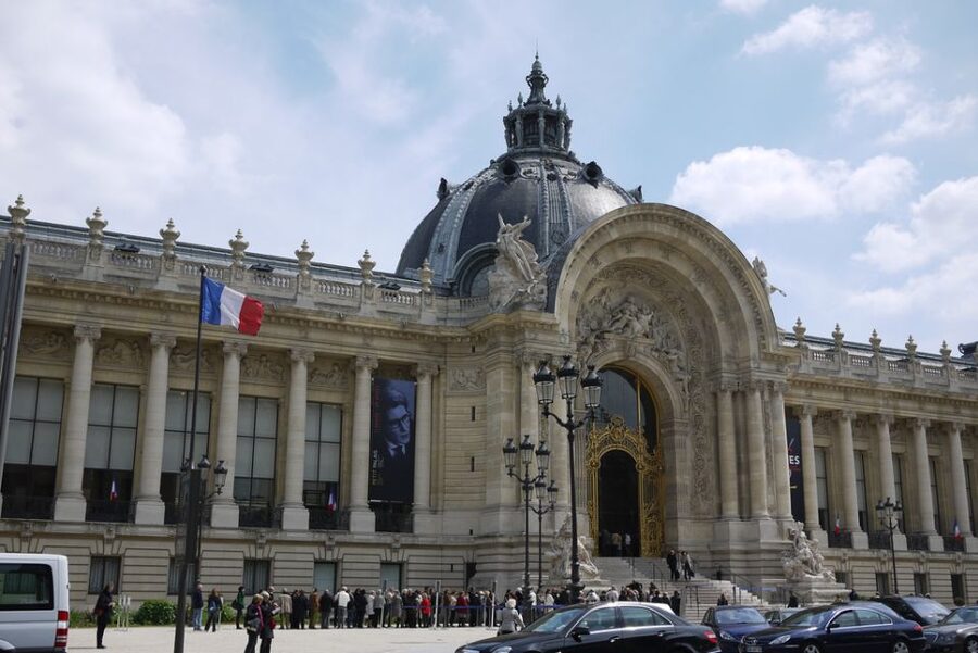 Paris Champs-Élysées 2-Hour Private Walking Tour - From former park to famous avenue