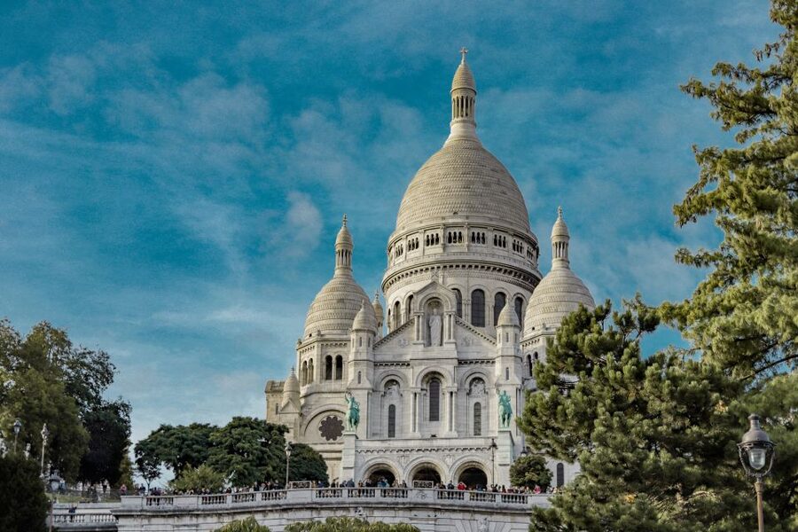 Paris: Charms of Montmartre Guided Walking Tour - Place des Abbesses and the Wall of Love