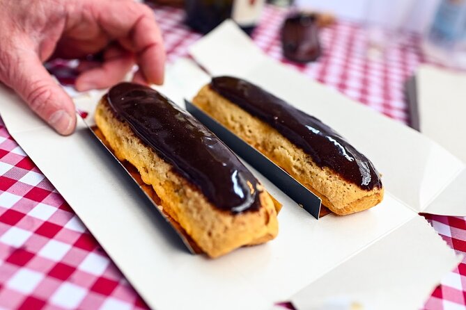 Paris Chocolate, Macaron & Pastry Food Tour: 10 Gourmet Tastings - Two neighborhoods, two different Paris moods