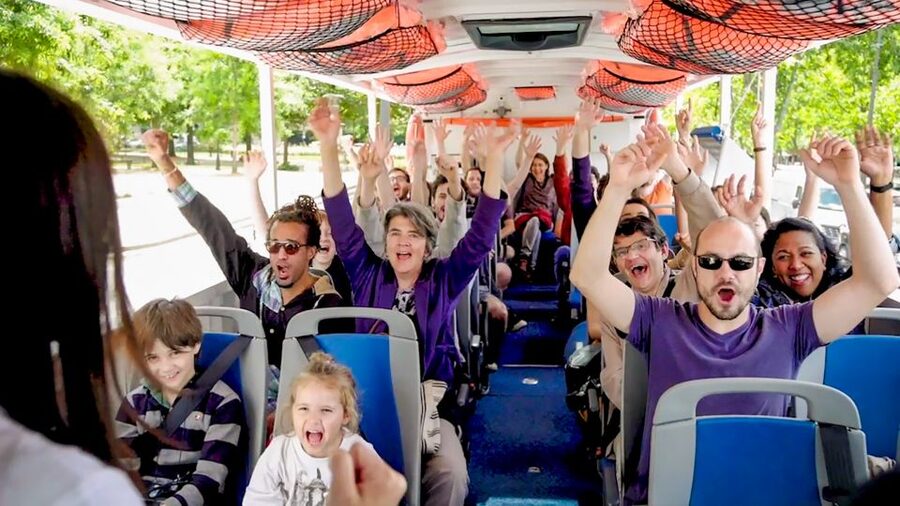 Paris: City and River Seine Tour on an Amphibious Bus - What the amphibious bus adds to Paris sightseeing
