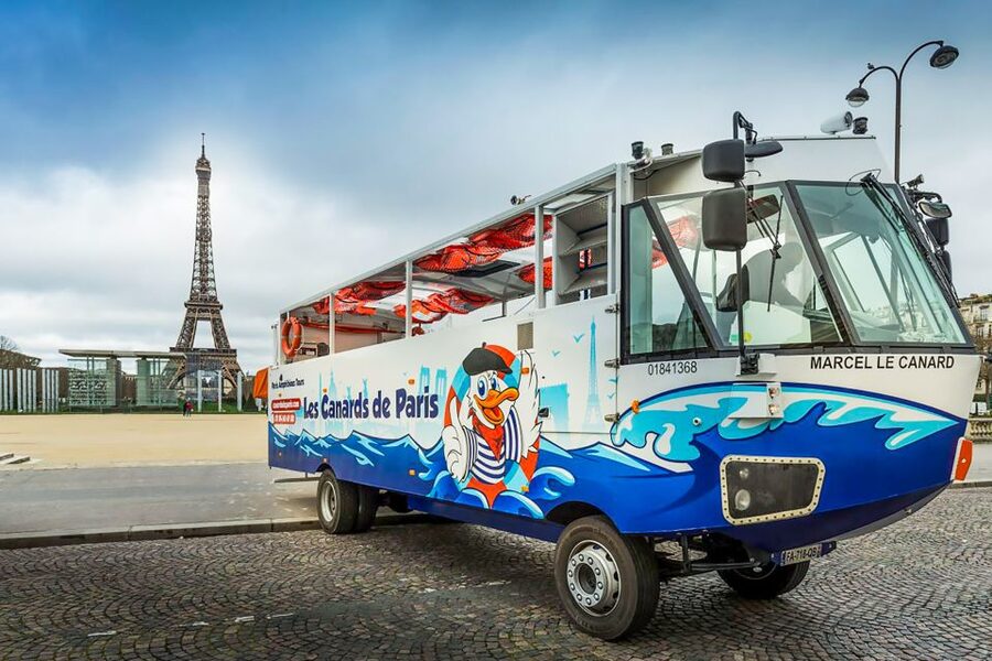 Paris: City and River Seine Tour on an Amphibious Bus - Comfort, timing, and what to bring