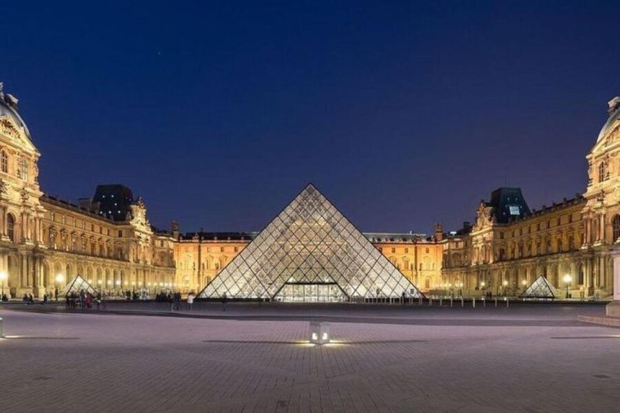 Paris: City By Night Tour - The guides and the feel of the ride