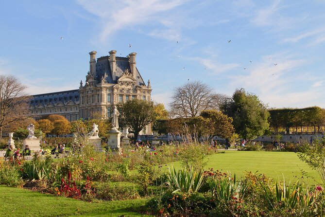 Paris City Center Free Walking Tour (Tip-Based) - Place Dauphine and Henri IV