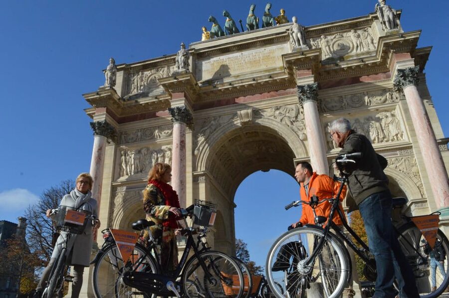 Paris: City Highlights Bike Tour - The Eiffel Tower photo stop