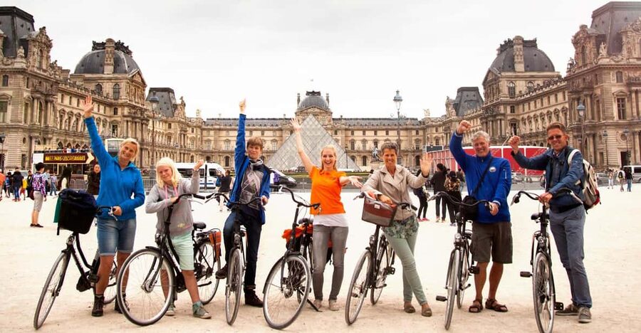 Paris: City Highlights Bike Tour - The guides make or break the ride