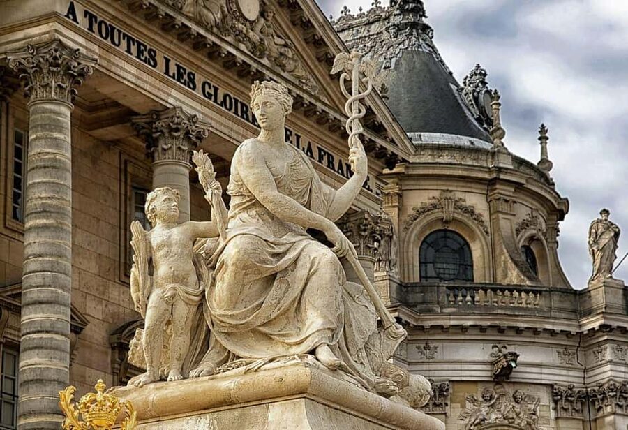 Paris: City Pass – Eiffel, Louvre & 27+ Must-See Sights - Smaller attractions that add flexibility